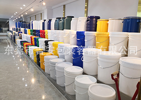国产极品大奶紫薇喷水吉安容器一楼涂料桶、机油桶展区